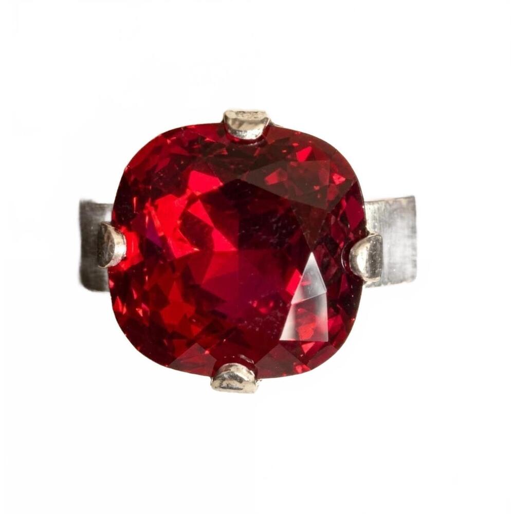 NEW MARIANA women's faceted crystal ring in red